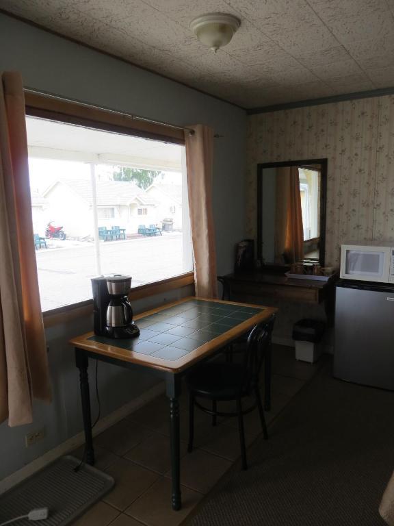 Fort Motel Fort Macleod Rom bilde